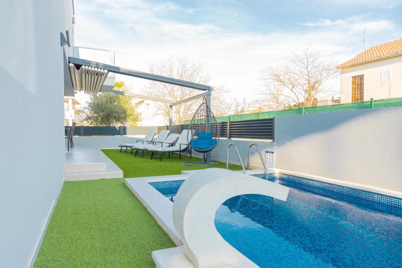 Villa Castelli, Apartment With Pool, Kaštela Exteriör bild